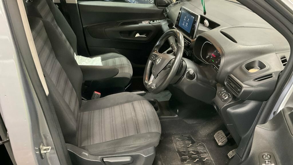 Vauxhall Combo Life Life 1.2 Turbo Gpf Energy Mpv Eu Grey #9