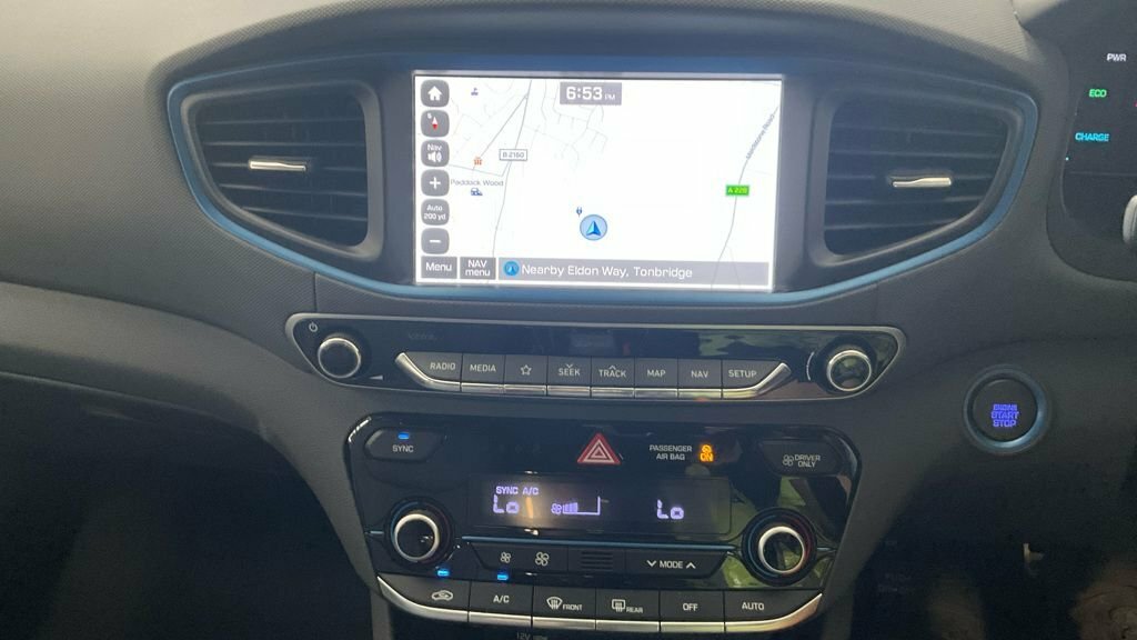 Hyundai Ioniq 1.6 Se Mhev 139 Bhp White #10