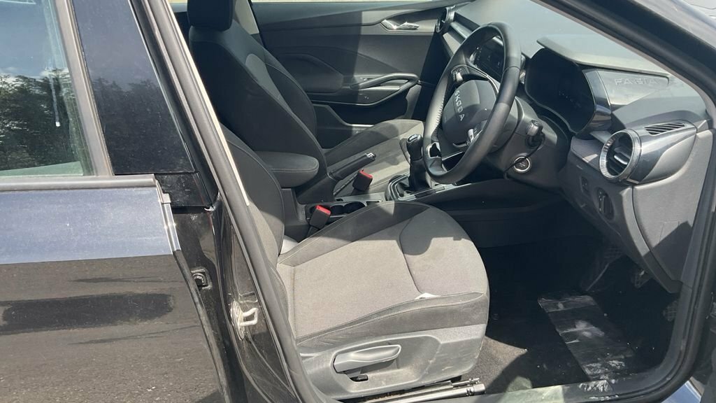 Skoda Fabia 1L Se Edition Black #2