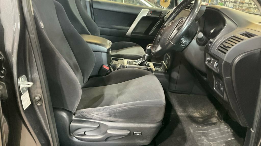 Toyota Land Cruiser 2.8L Active Grey #3