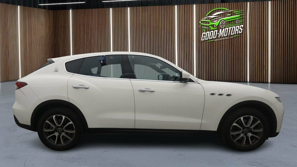 Maserati Levante Suv White #3