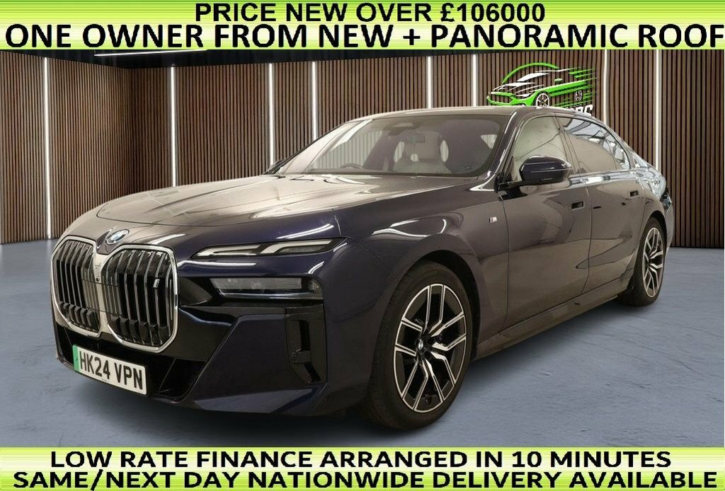 BMW i7 Saloon Blue