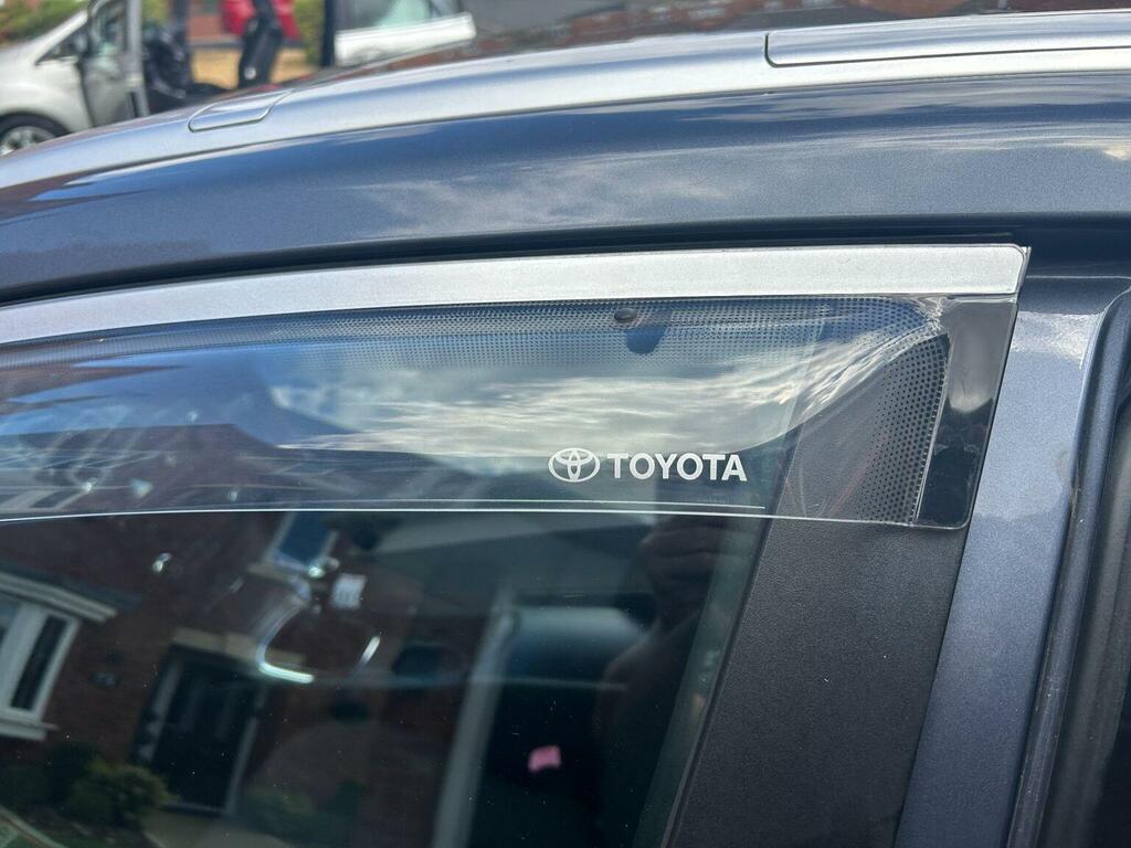 Toyota Avensis T2 Silver #20