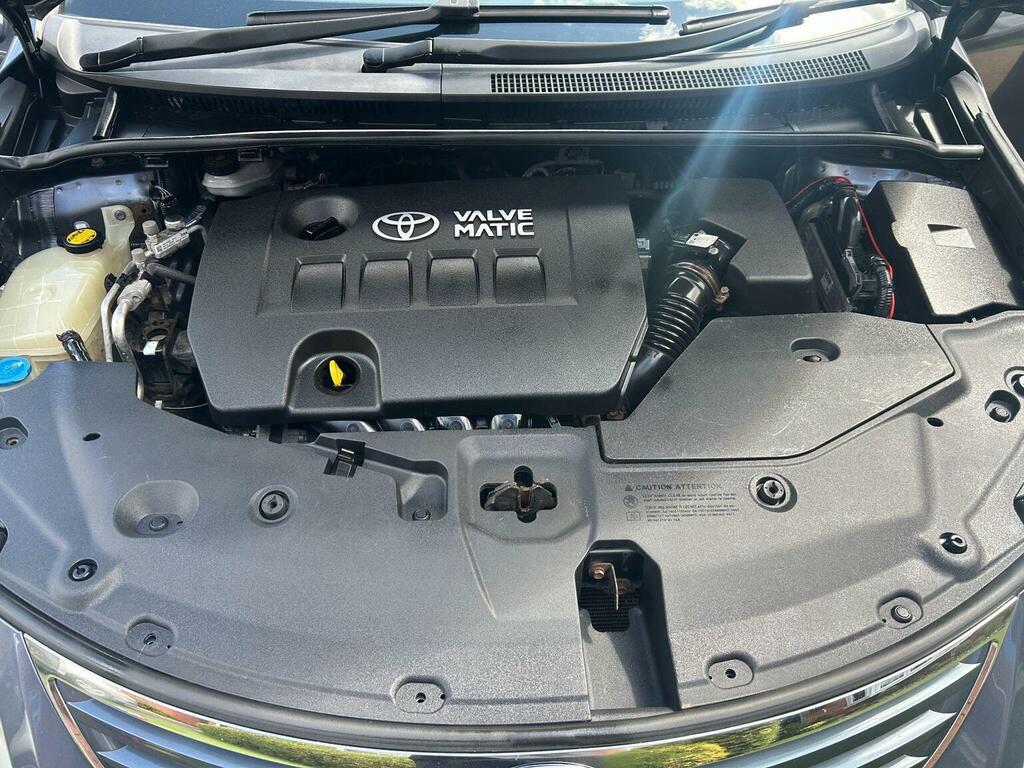 Toyota Avensis T2 Silver #16