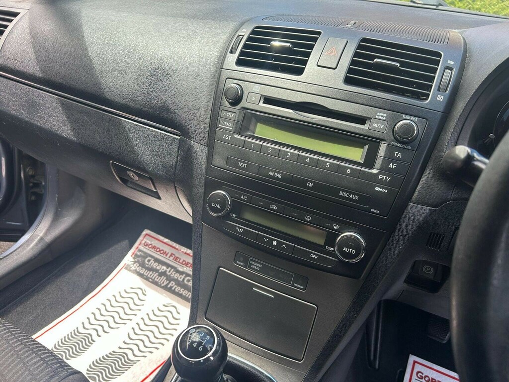 Toyota Avensis T2 Silver #11