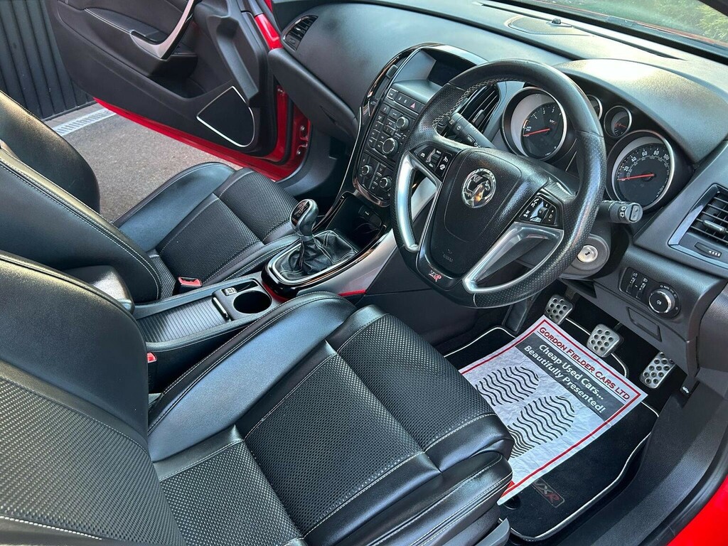 Vauxhall Astra GTC 2.0T Vxr Euro 5 Ss Red #2