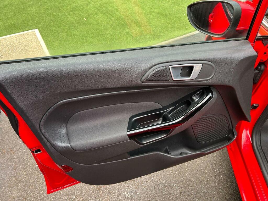 Ford Fiesta 1.0T Ecoboost Titanium Euro 5 Ss Red #6