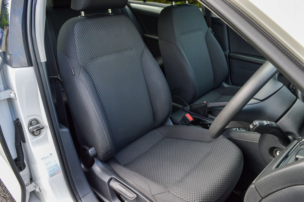 Volkswagen Jetta 2.0 Tdi Sport Euro 5 Black #13