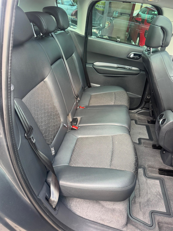 Peugeot 3008 Suv White #9