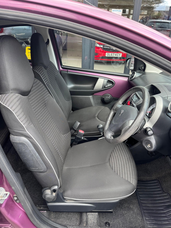 Peugeot 107 Allure Silver #7