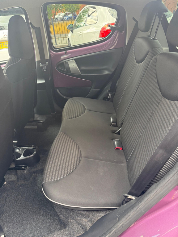 Peugeot 107 Allure Silver #10