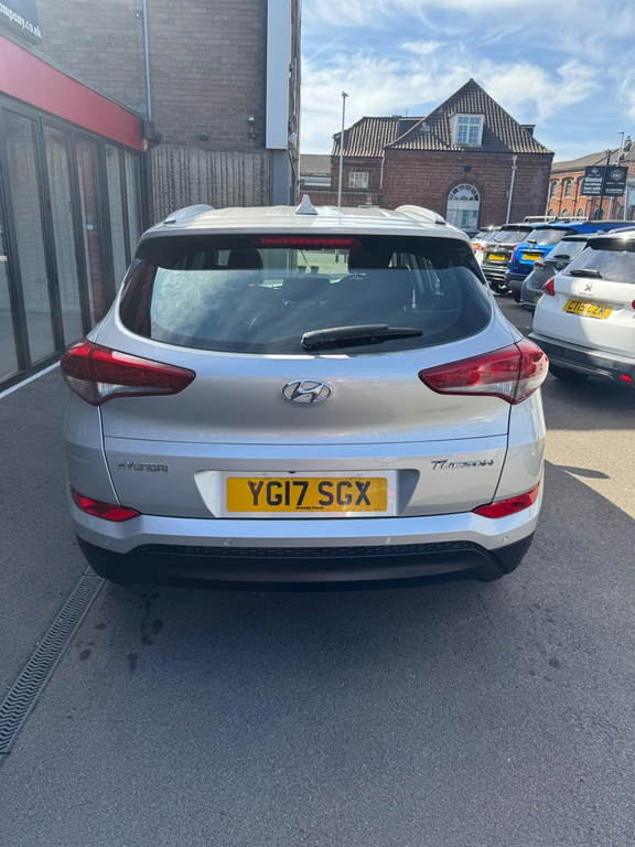 Hyundai Tucson 1.7 Crdi Blue Drive Se Nav Euro 6 Ss  #3