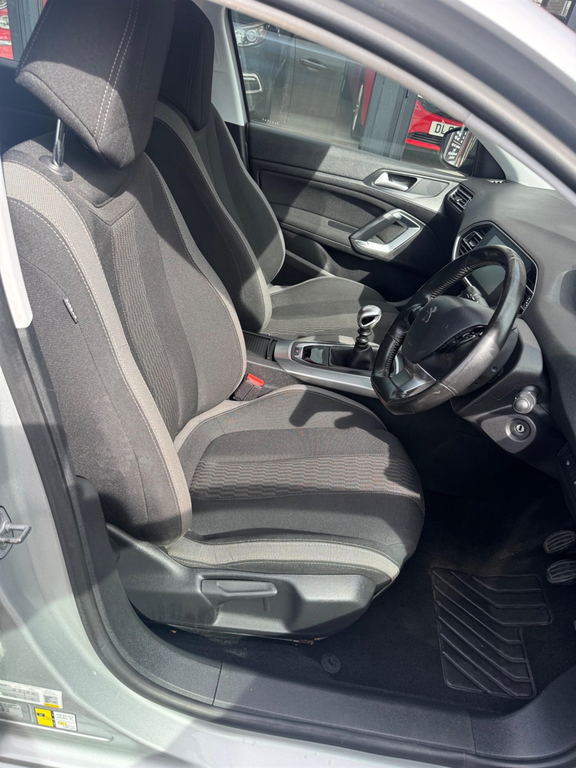 Peugeot 308 2015 2.0 Bluehdi Allure Hatchback Grey #7