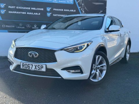 Infiniti Q30 1.5D Business Executive White #5