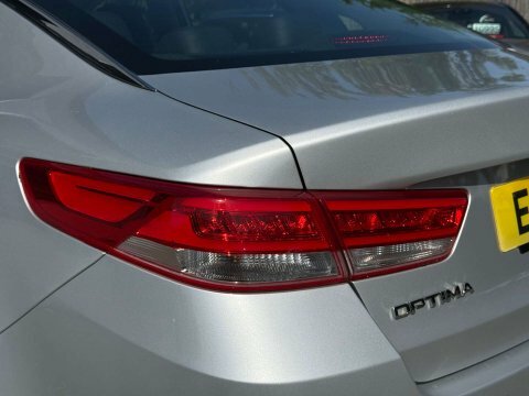 Kia Optima 1.7 Crdi 4 Saloon Dct Euro 6 Ss 139 White #34