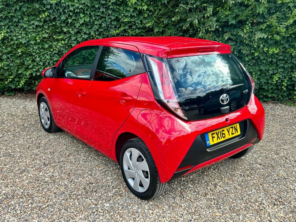Toyota Aygo 1.0 Vvt-i X-play Hatchback Euro Red #5