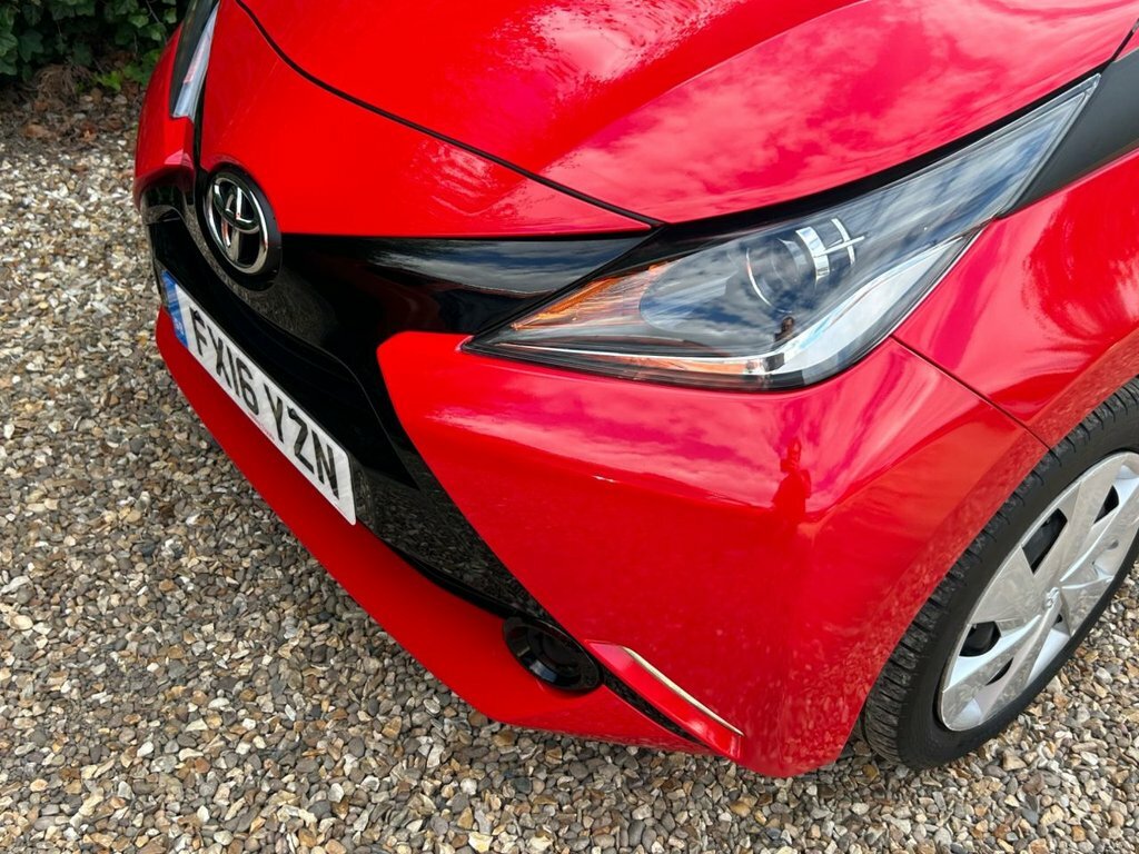 Toyota Aygo Hatchback Special Editions 1.0 Blue #26