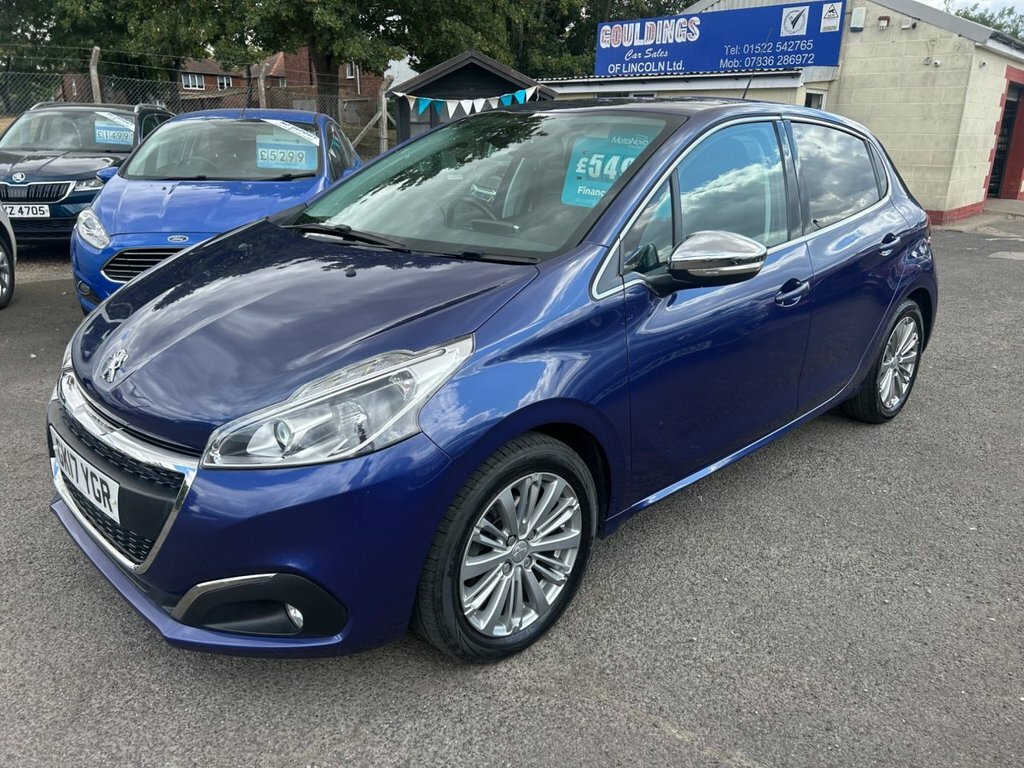 Peugeot 208 Puretech Black Edition Black #22