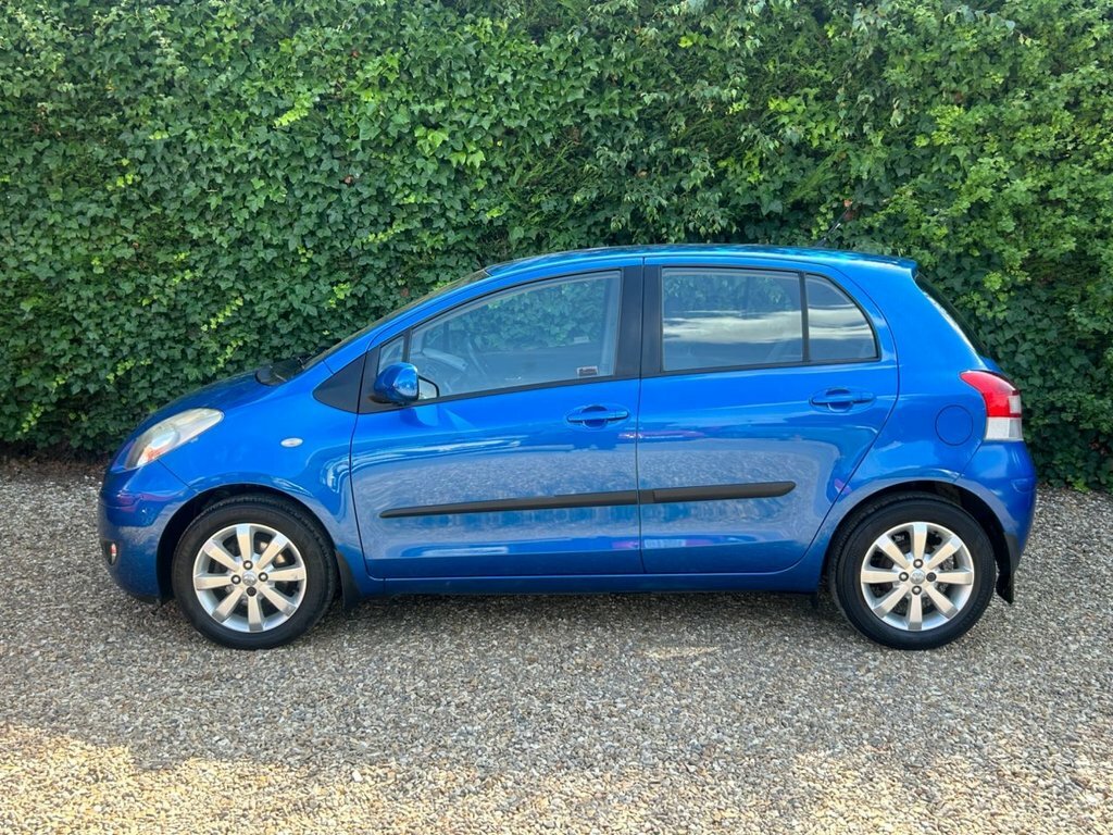 Toyota Yaris 1.33 Dual Vvt-i T Spirit Hatchback Manu Blue #4