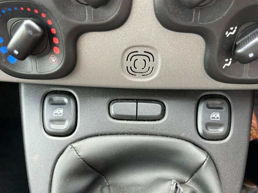 Fiat Panda 1.3 Multijet Cross Hatchback Eur Yellow #8