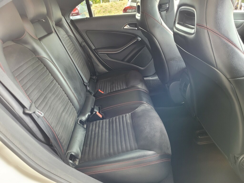 Mercedes-Benz CLA Class Cla 180 Amg Sport Silver #17
