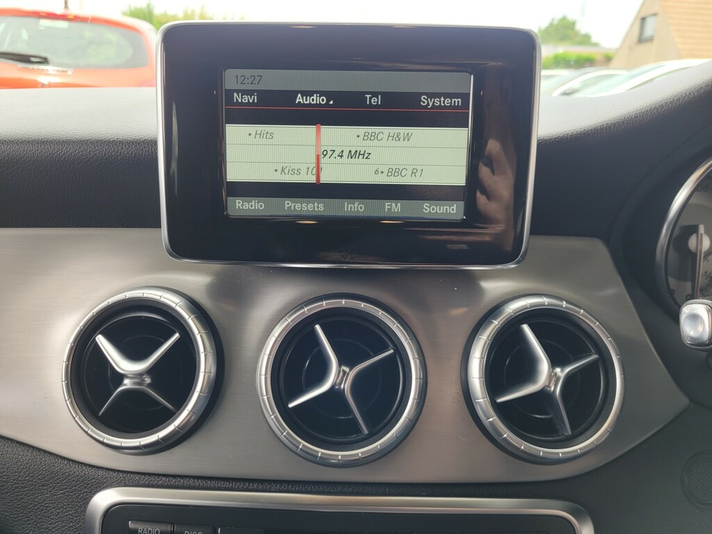 Mercedes-Benz CLA Class Cla 180 Amg Sport Silver #19