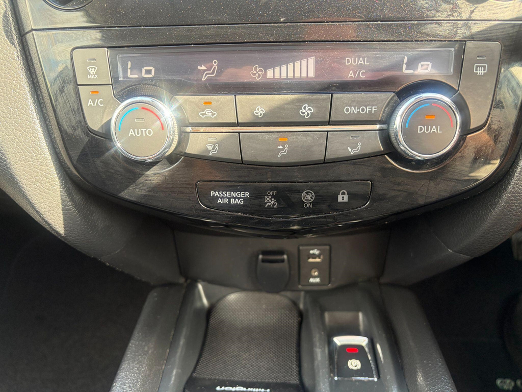 Nissan X-Trail 1.6 Dci N-vision 7 Seat Station Wagon Black #19