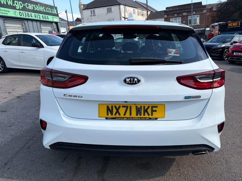 Kia Ceed 1.6 Crdi Mhev 2 Nav Euro 6 Ss White #6