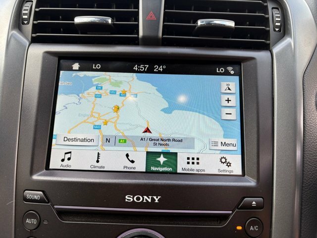 Ford Mondeo 2.0 Tdci St-line Edition Hatchback Manu White #5