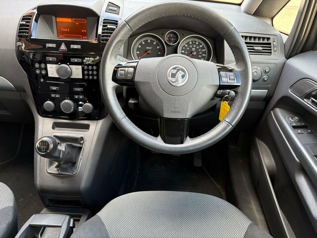 Vauxhall Zafira 1.6 16V Exclusiv Mpv Euro 5 115 Silver #3