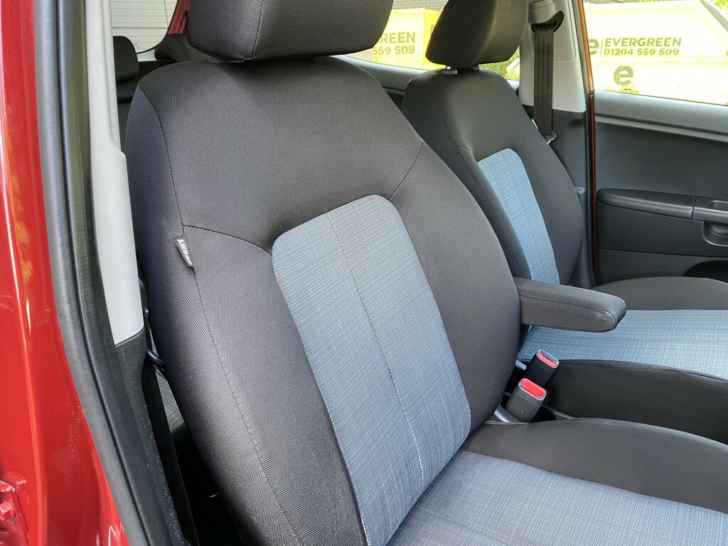 Kia Venga 1.4 Ecodynamics 1 Euro 5 Ss Red #16