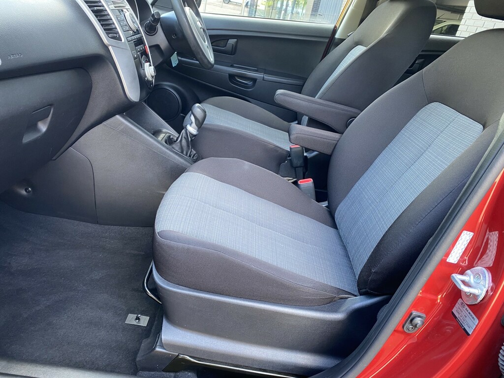 Kia Venga 1.4 Ecodynamics 1 Euro 5 Ss Red #17