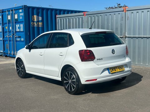 Volkswagen Polo Match Edition Pano White #4