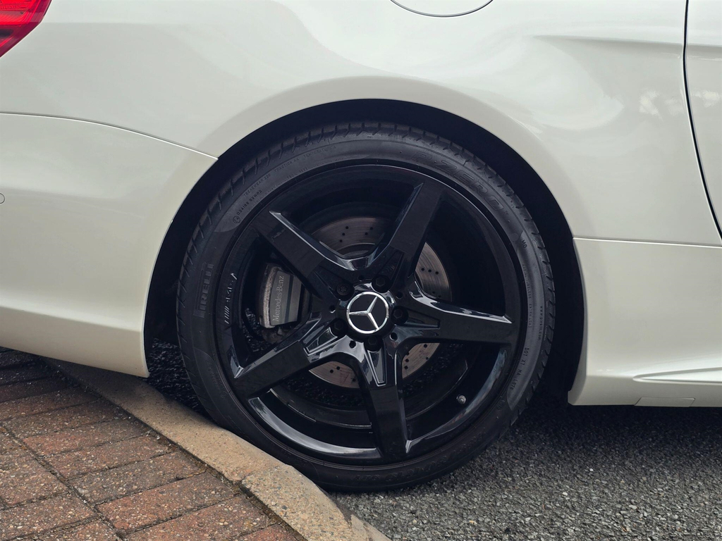 Mercedes-Benz SL Class Sl 400 Amg Line Black #36