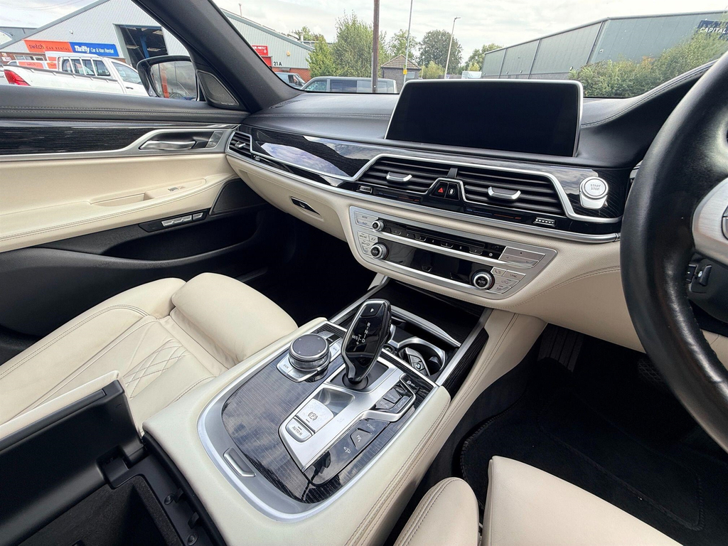 BMW 7 Series 4.4 750I V8 M Sport Saloon Euro 6 Black #17