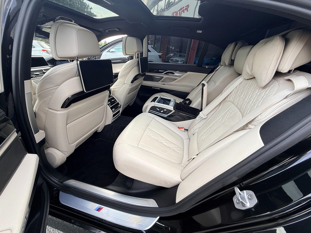 BMW 7 Series 4.4 750I V8 M Sport Saloon Euro 6 Black #24