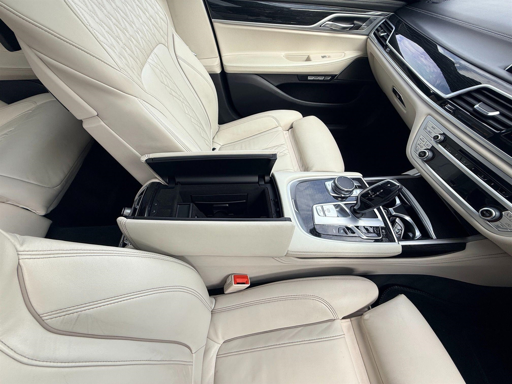 BMW 7 Series 4.4 750I V8 M Sport Saloon Euro 6 Black #48
