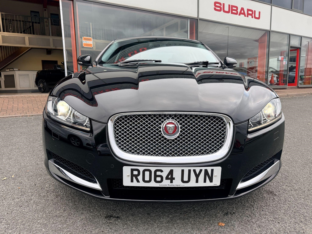 Jaguar XF Saloon Black #4