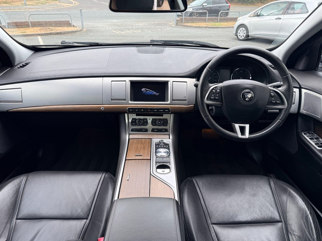 Jaguar XF 2.2Td Luxury Sportbrake Estate  #23
