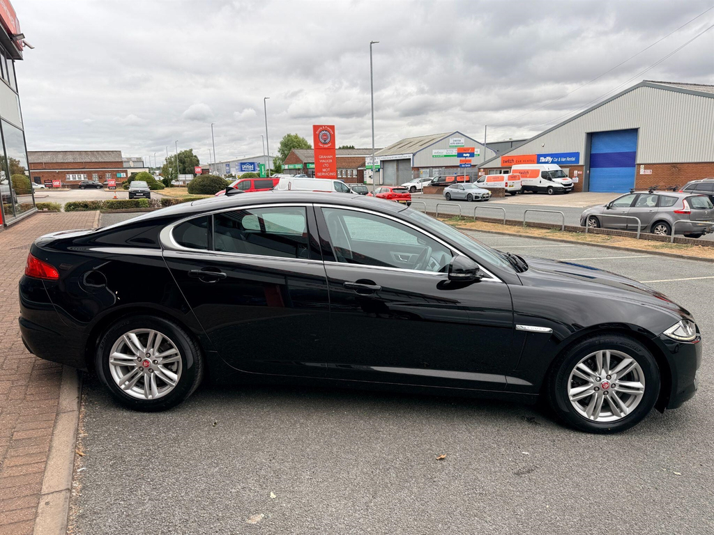Jaguar XF 2.2Td Luxury Sportbrake Estate  #19