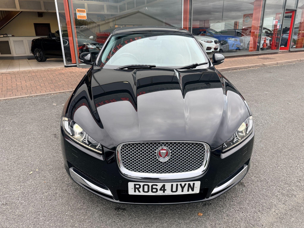 Jaguar XF 2.2Td Luxury Sportbrake Estate  #9