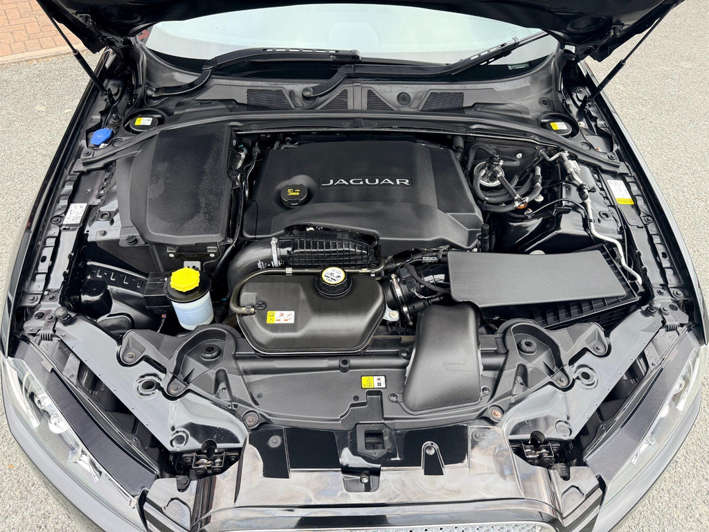 Jaguar XF 2.2Td Luxury Sportbrake Estate  #40