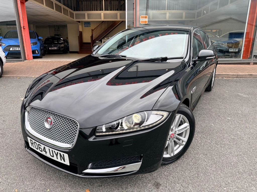 Jaguar XF Saloon Black
