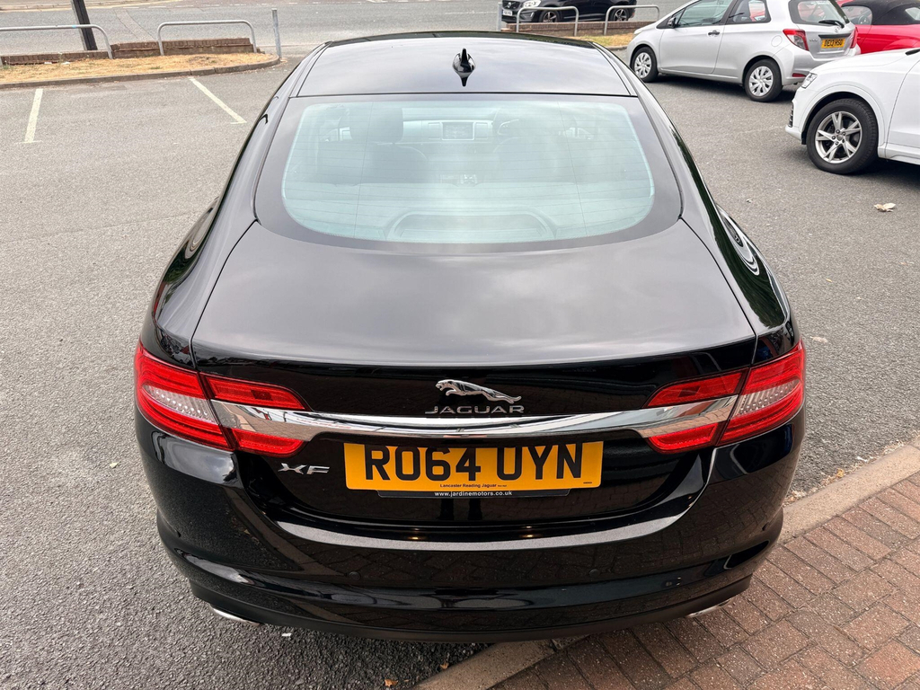 Jaguar XF 2.2Td Luxury Sportbrake Estate  #18