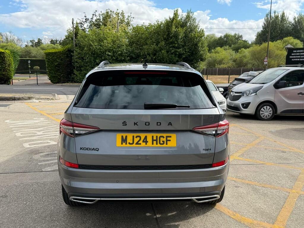 Skoda Kodiaq 1.5 Tsi E-tec Se L Dsg 7 Seat White #8