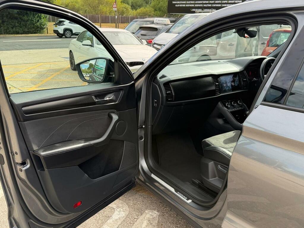 Skoda Kodiaq 1.5 Tsi E-tec Se L Dsg 7 Seat White #55