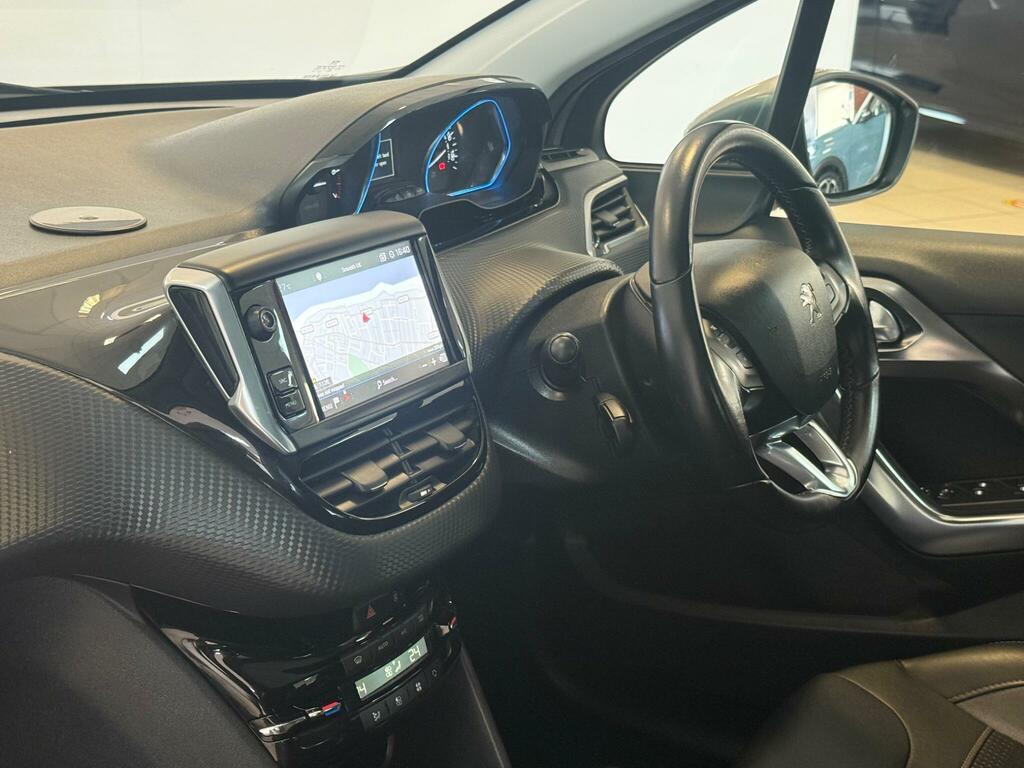 Peugeot 2008 Blue Hdi Allure Premium Grey #32