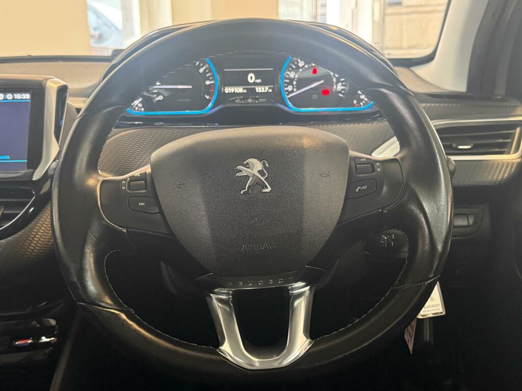 Peugeot 2008 Blue Hdi Allure Premium Grey #31