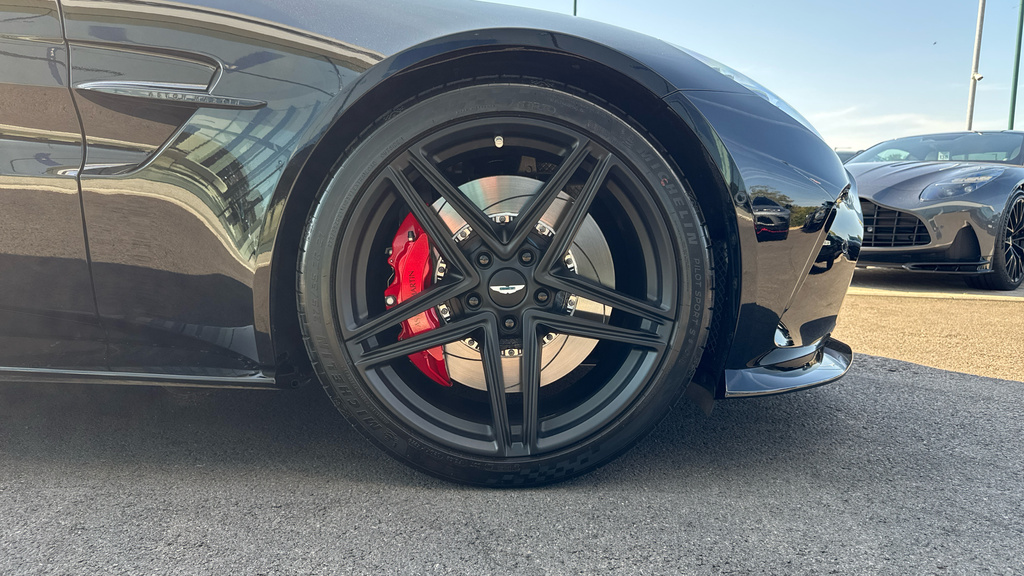 Aston Martin Vantage 4.0L V8 Coupe Black #4