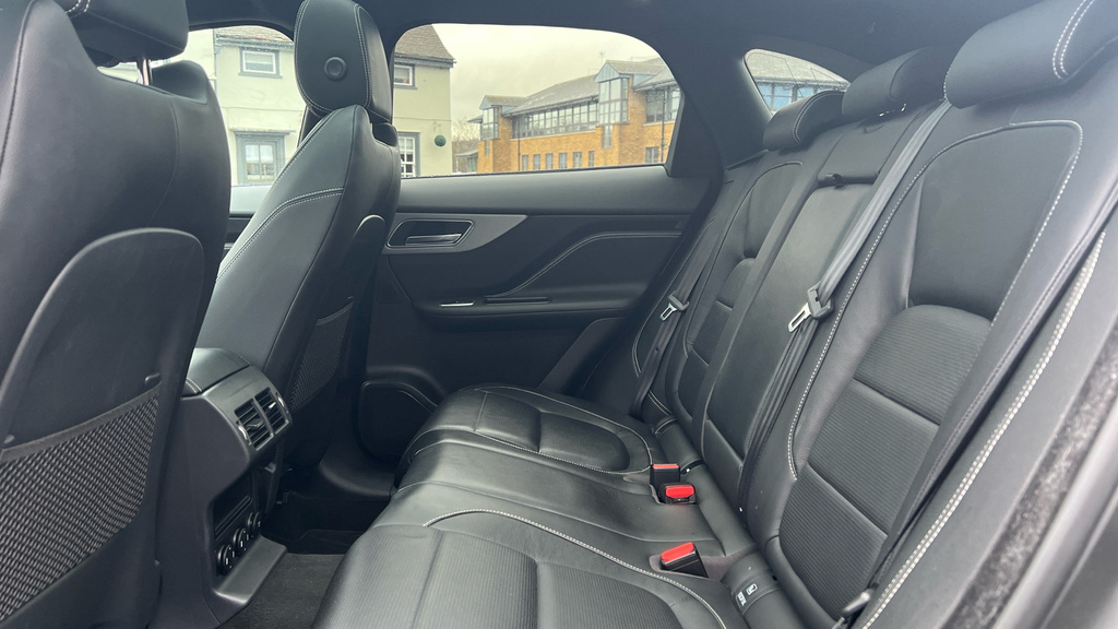 Jaguar F-Pace Chequered Flag White #4